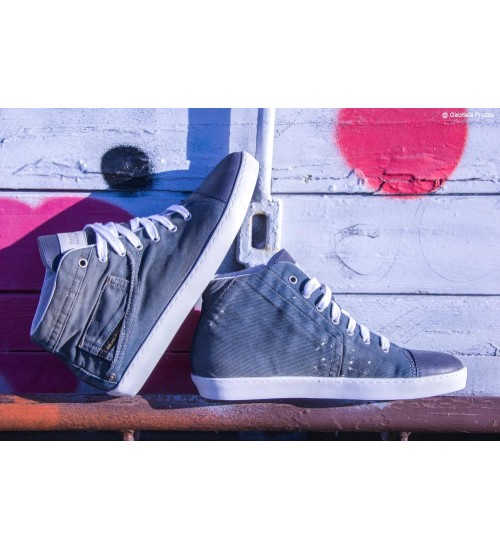  Handmade sneaker in grey color and leather