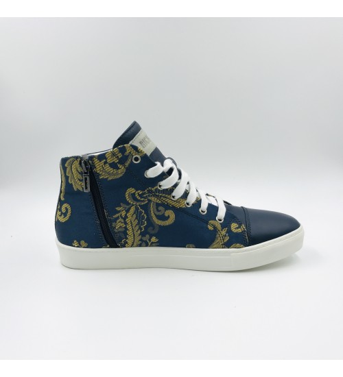 Handmade shoes Damascati and blue leather.